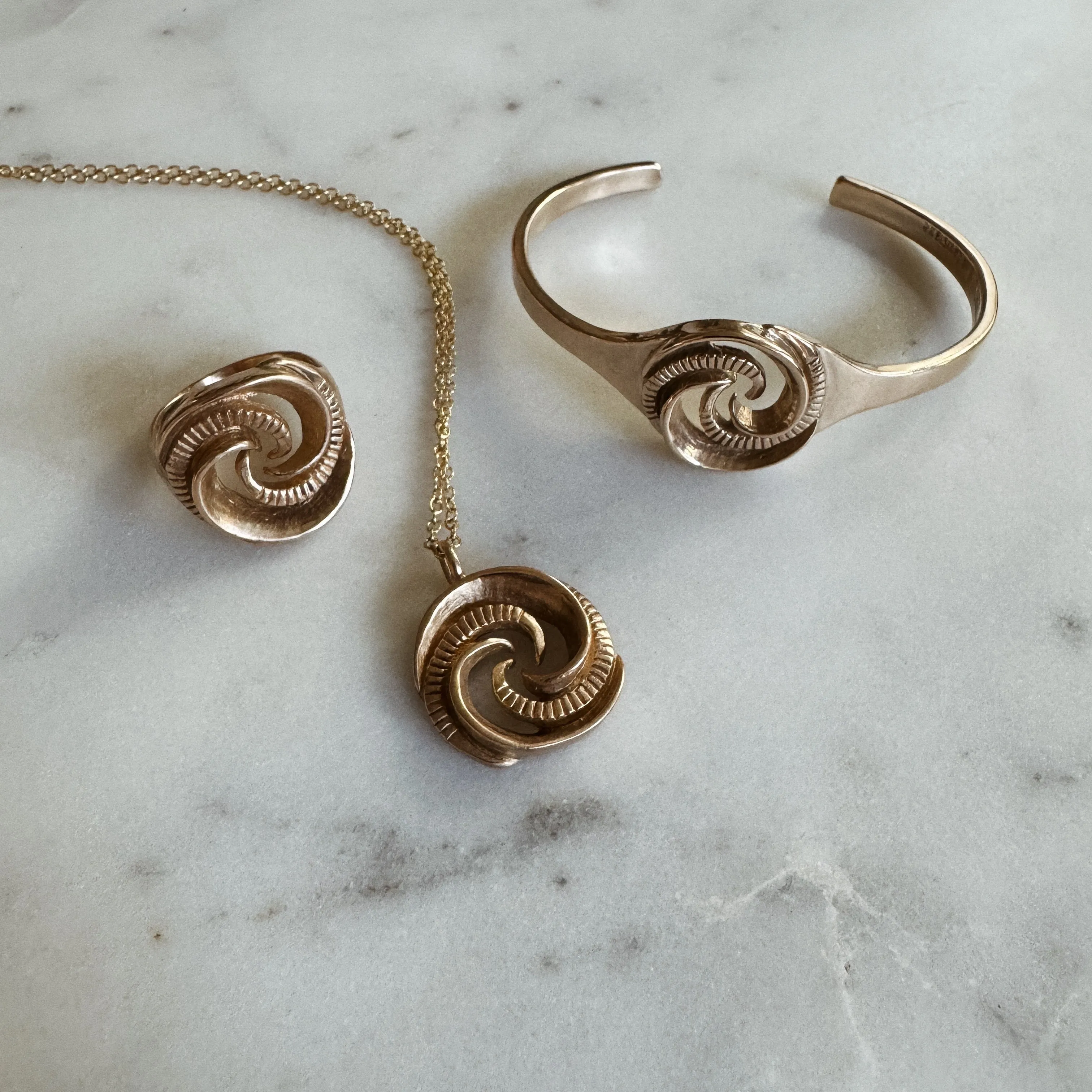 FESTIVAL PENDANT