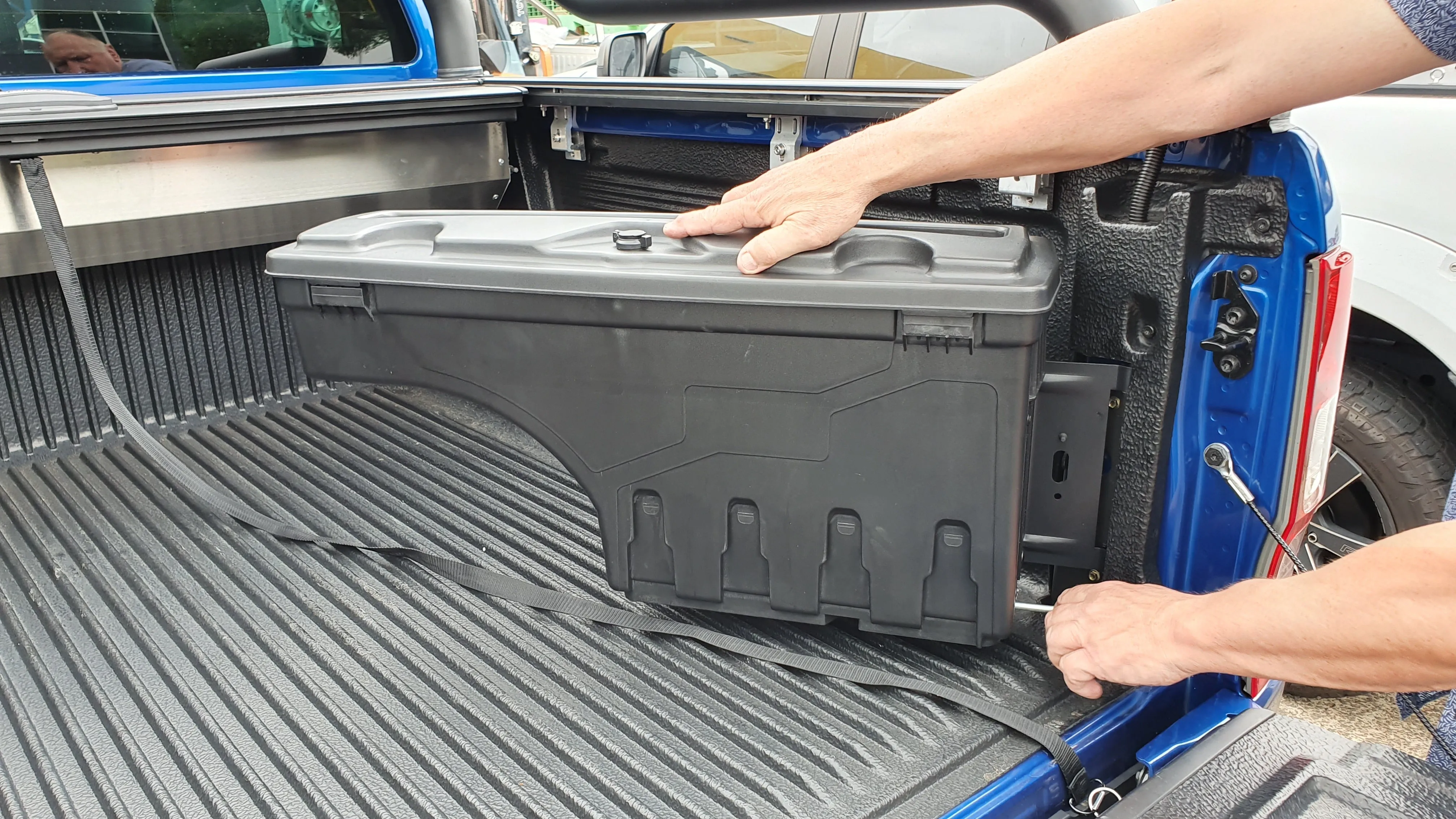 Ford RANGER PX 2012-2021 SMART TUB LOCKER - Secure Swing Lift out Case