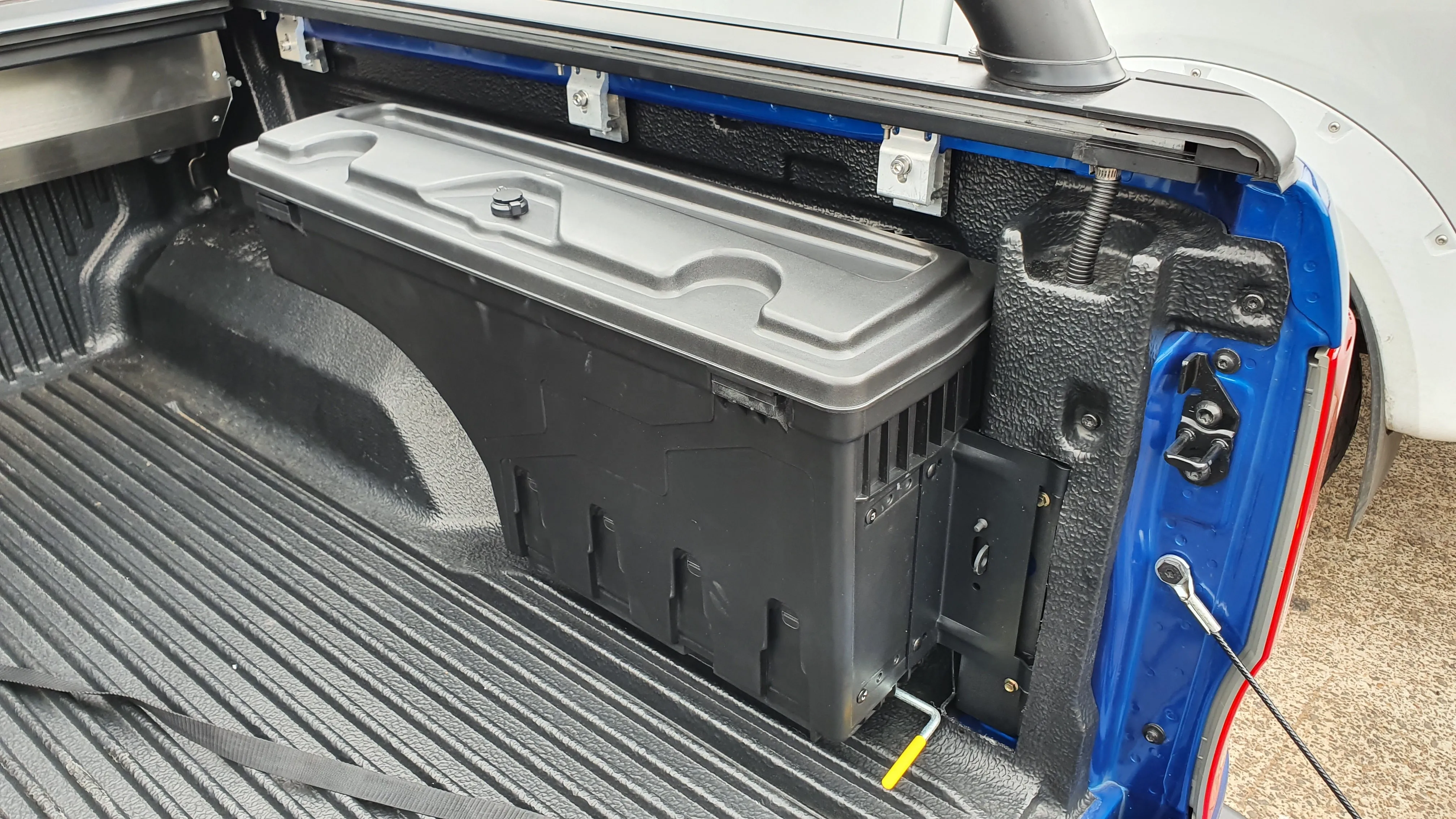 Ford RANGER PX 2012-2021 SMART TUB LOCKER - Secure Swing Lift out Case