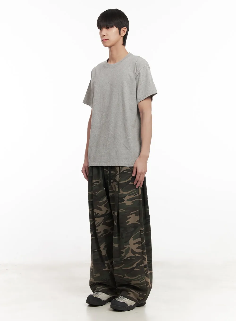 Men's Camo Wide-Fit Pants (Dark Green) IM518