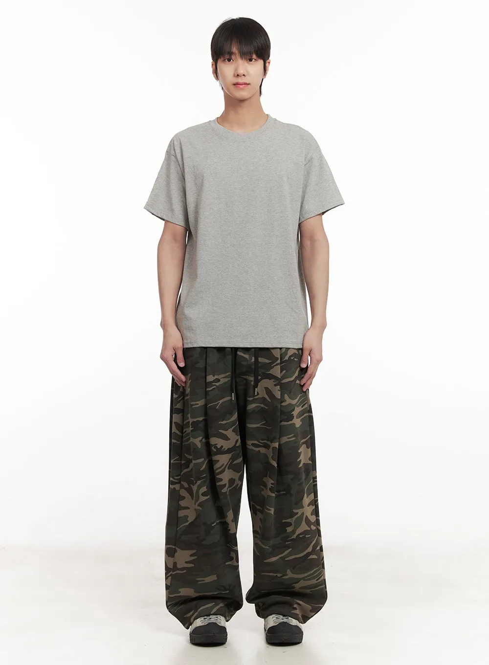 Men's Camo Wide-Fit Pants (Dark Green) IM518