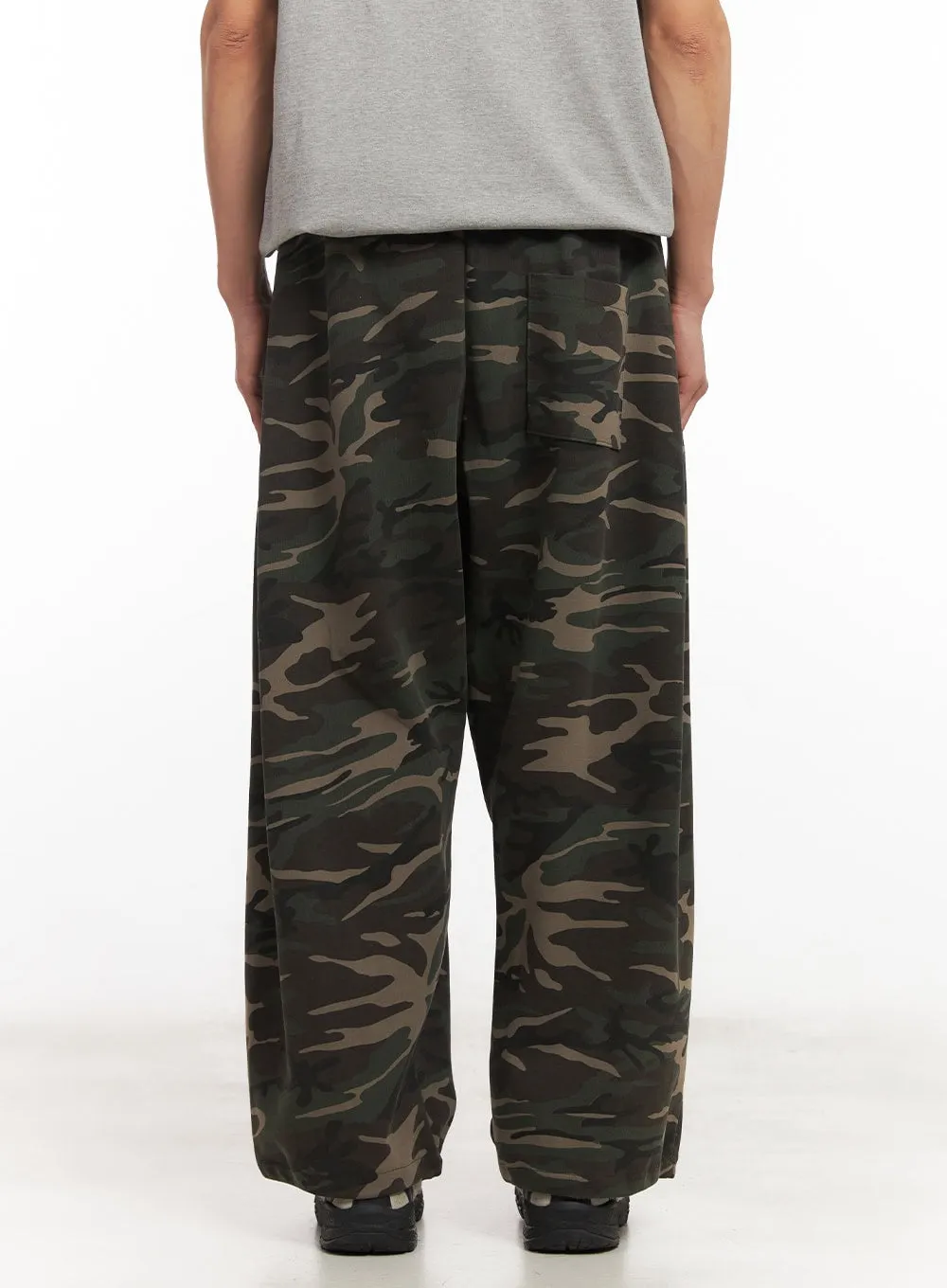 Men's Camo Wide-Fit Pants (Dark Green) IM518